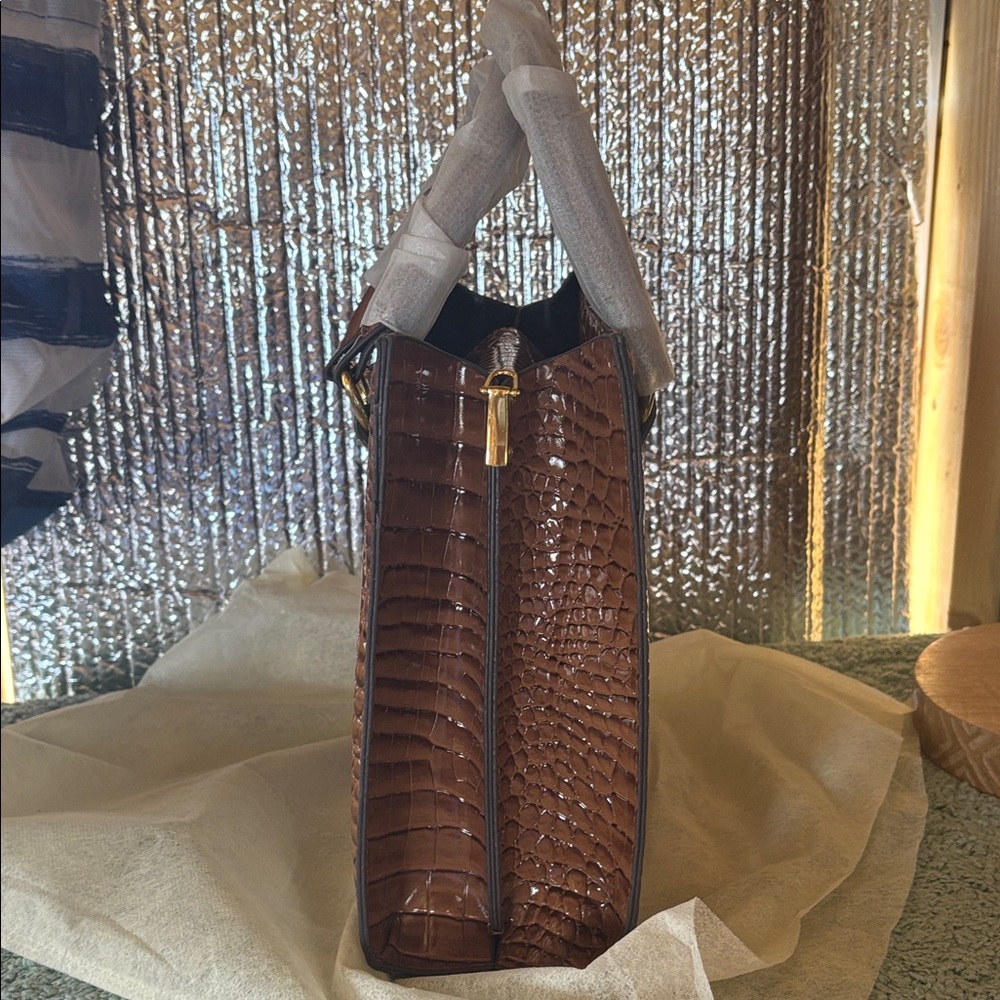 Elegant Iridescent Brown Tote Bag - Picture 11 of 11